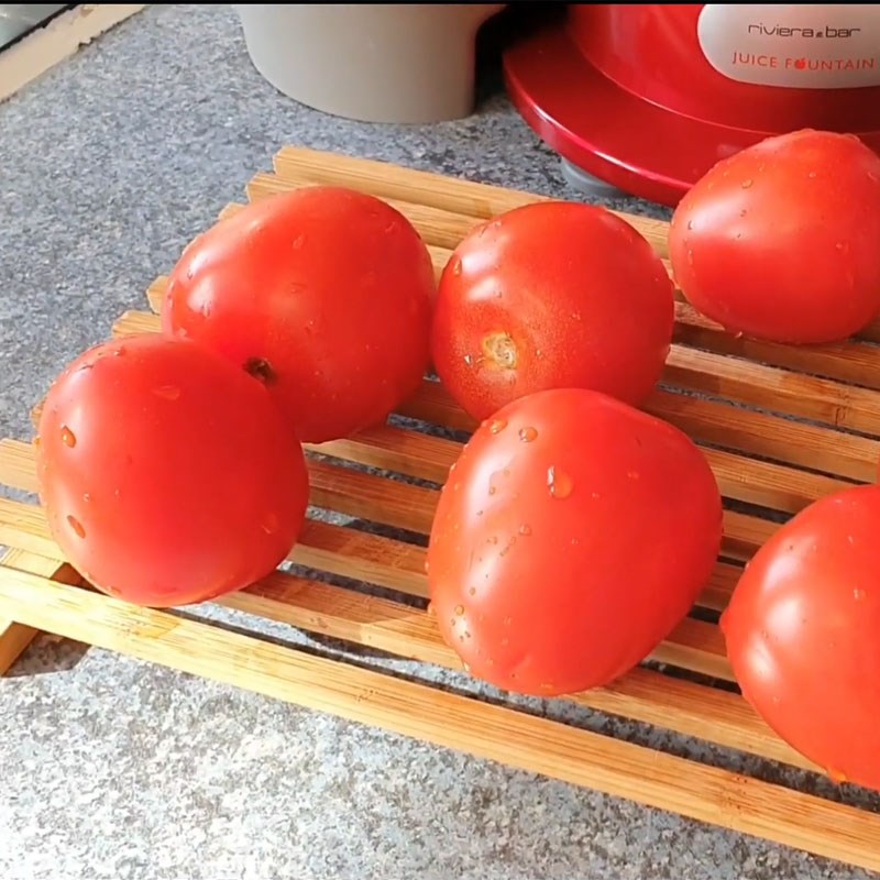 Bước 1 Sơ chế cà chua Nước ép cà chua sống