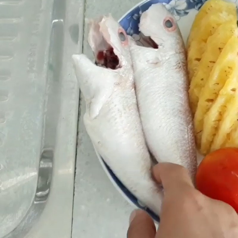 Bước 1 Sơ chế cá hường Canh cá hường nấu nướng nướng ngót