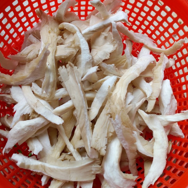 Bước 1 Sơ chế các nguyên liệu Đậu que xào thịt với nấm bào ngư