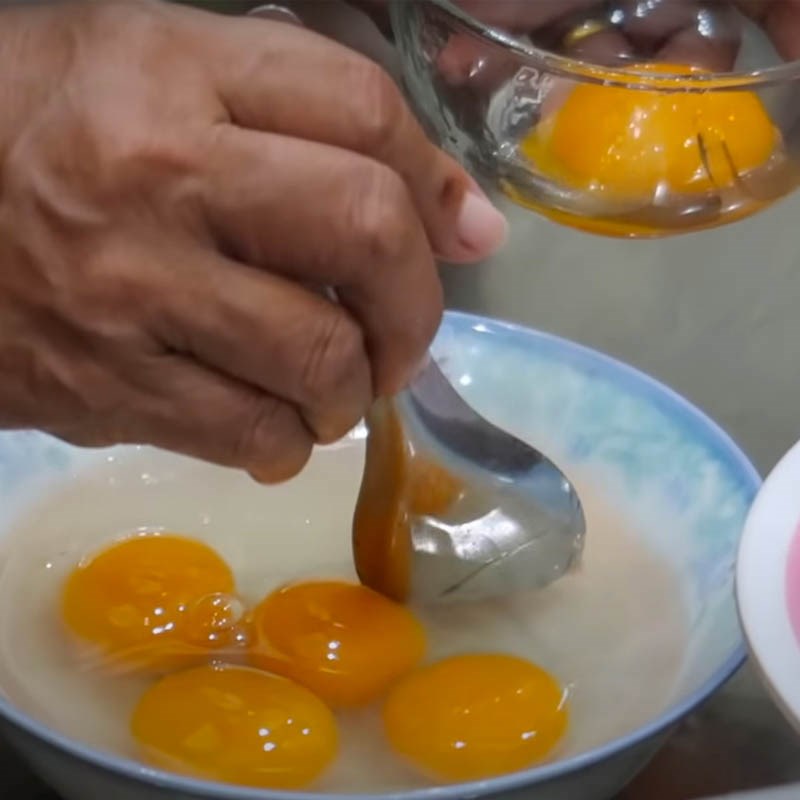 Bước 2 Sơ chế các nguyên liệu còn lại Chả cua biển