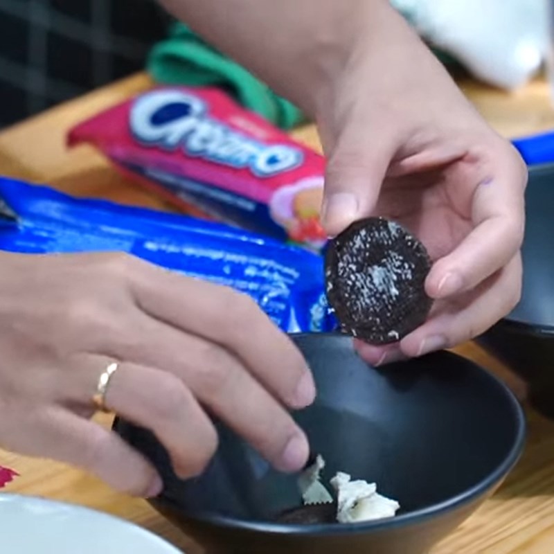 Bước 3 Sơ chế cookie Trà sữa sốt cookie oreo