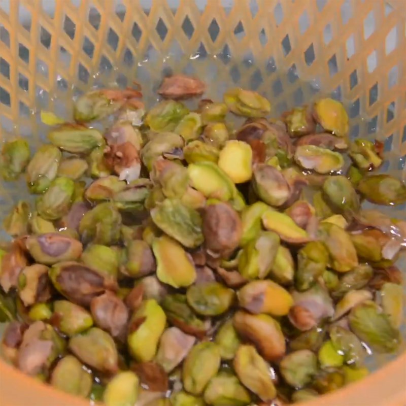 Bước 1 Sơ chế hạt dẻ Kem hạt dẻ cười