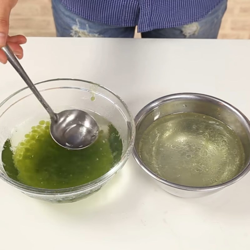 Bước 2 Tạo hình trân châu Trân châu trà xanh từ bột rau câu
