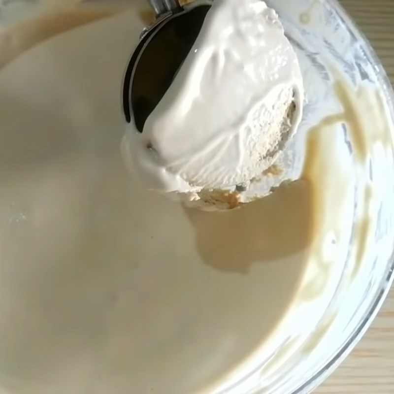 Bước 4 Thành phẩm Kem cà phê sữa với whipping cream