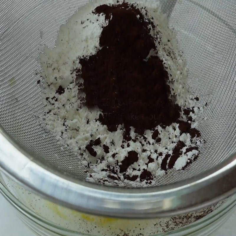 Bước 2 Trộn hỗn hợp bột socola Bánh quy kem socola