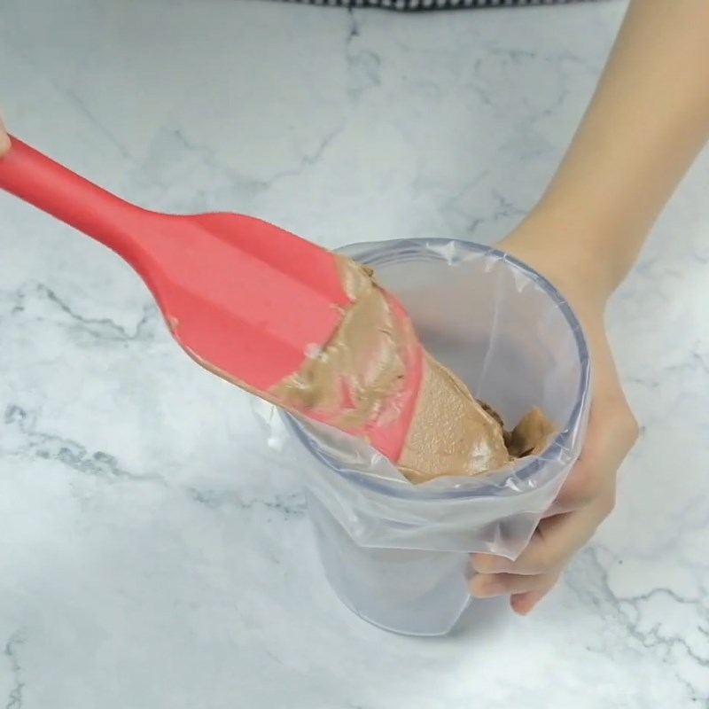 Bước 3 Trộn kem Bánh trung thu rau câu nhân tiramisu