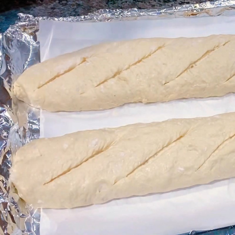 Bước 5 Cho bột vào khuôn và ủ bột lần 2 Bánh mì baguette kiểu Pháp