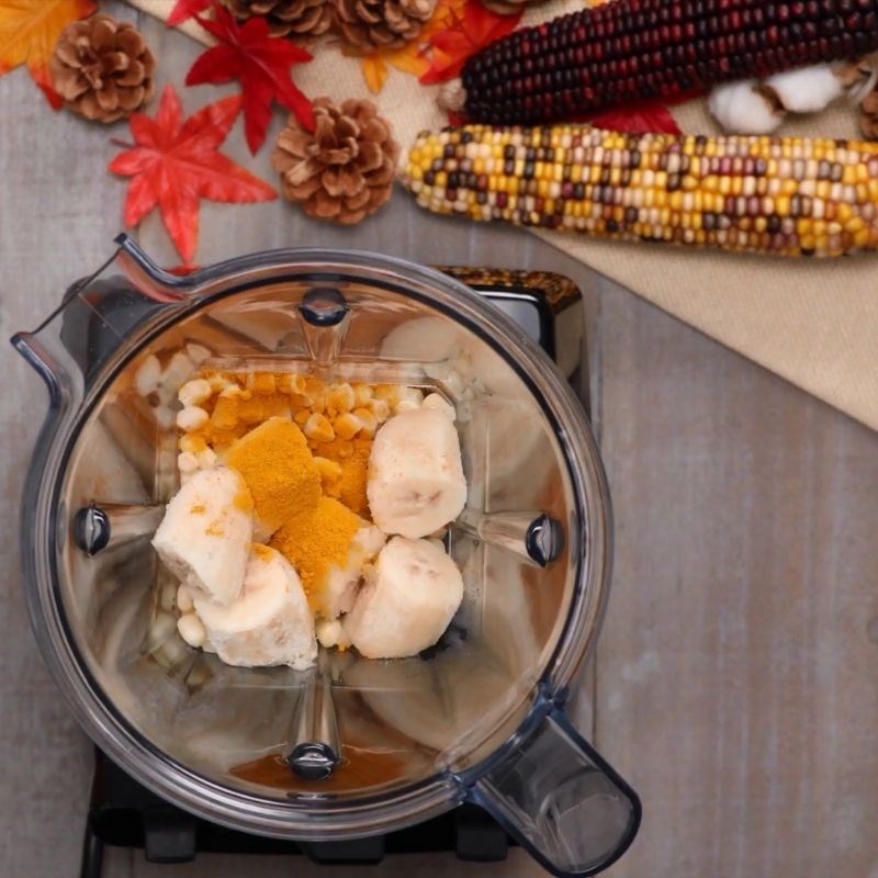 Bước 2 Xay sinh tố bắp với chuối Sinh tố bắp với chuối