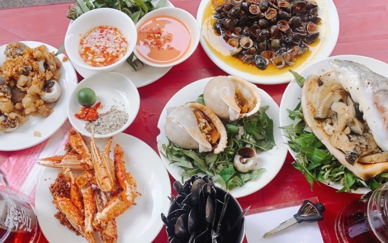 Món ăn tại Quán Ốc Loan 