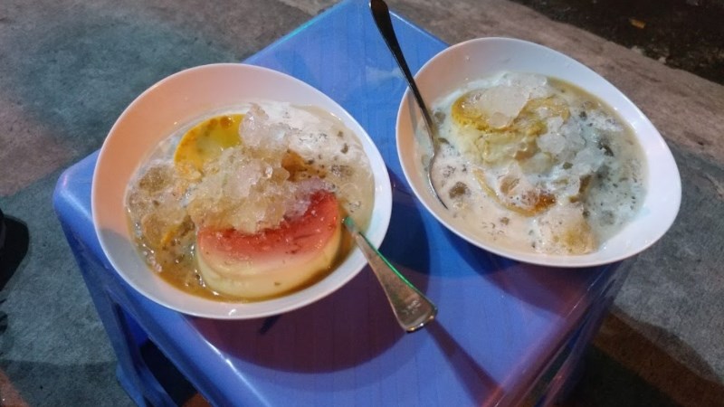 Quán Bánh Flan Quen Mà Lạ 
