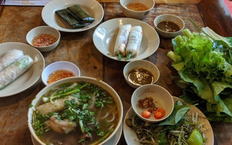Món ăn tại Quán Bánh khọt Cô Ba Vũng Tàu 