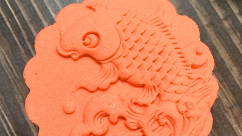 Khuôn bánh hình con cá chép nhựa
