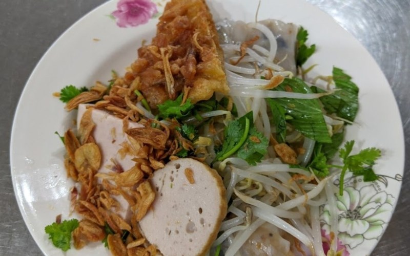 Món ăn tại Quán Bánh Cuốn Minh Tú 