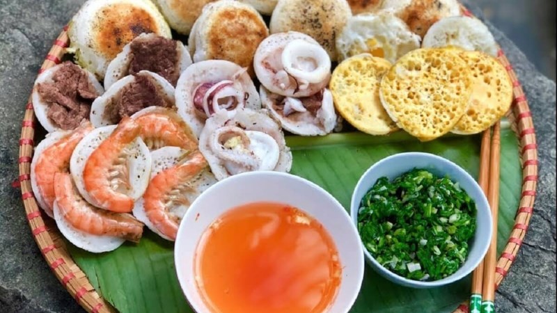 Bánh căn hải sản Bình Ba