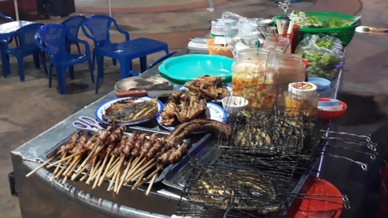 Quán Cá Đuối Nướng Cô Bông