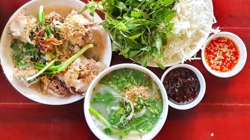 Cháo cá lóc rau đắng