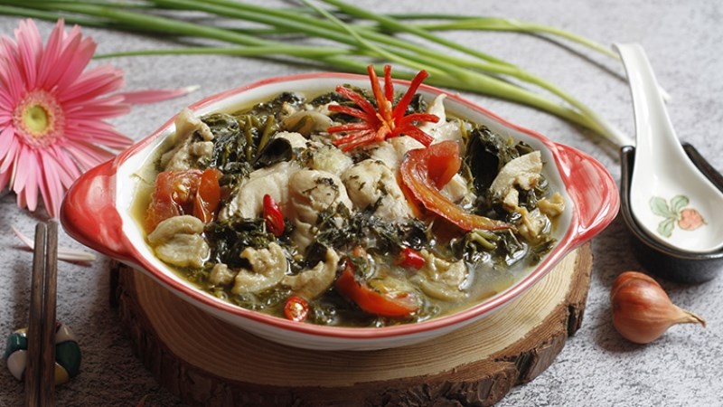 Canh cá rau sắn