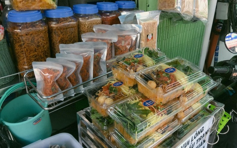 Bánh tráng trộn chú Viên 