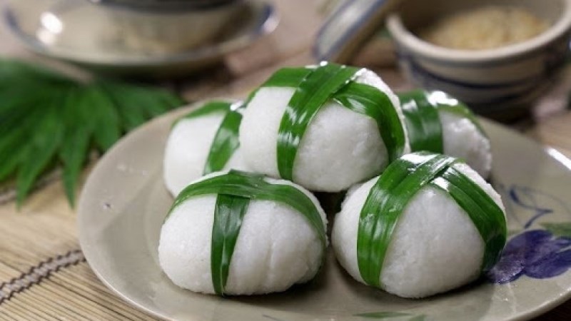 Cơm nắm lá cọ