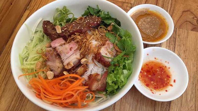 Bún mắm nêm