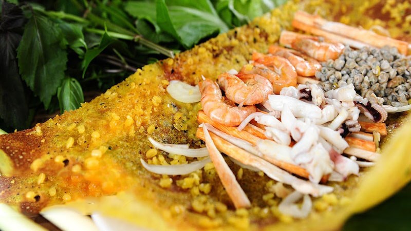 Bánh xèo hải sản