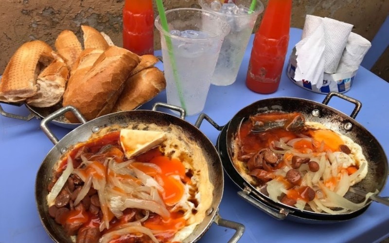 Món ăn tại Quán Bánh Mì Chảo Cô Lệ 