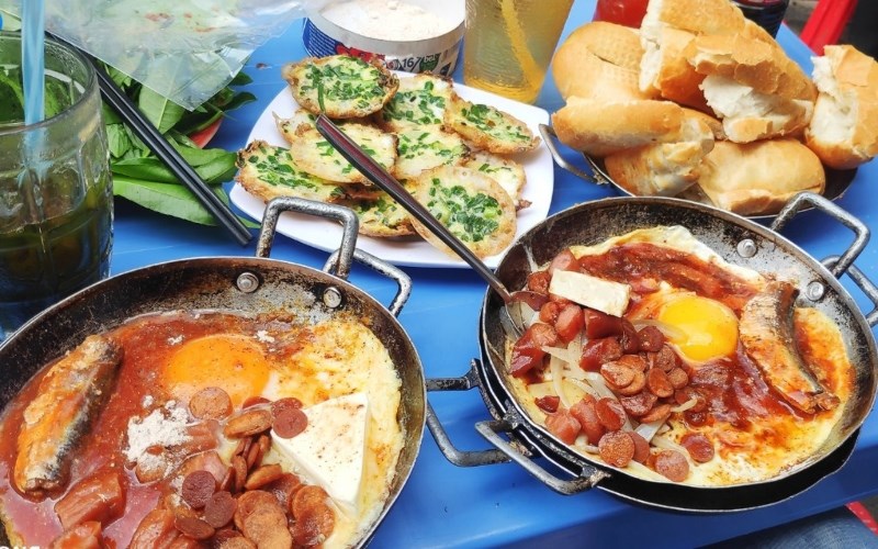 Món ăn tại Quán Bánh Mì Chảo Cô Lệ (1)