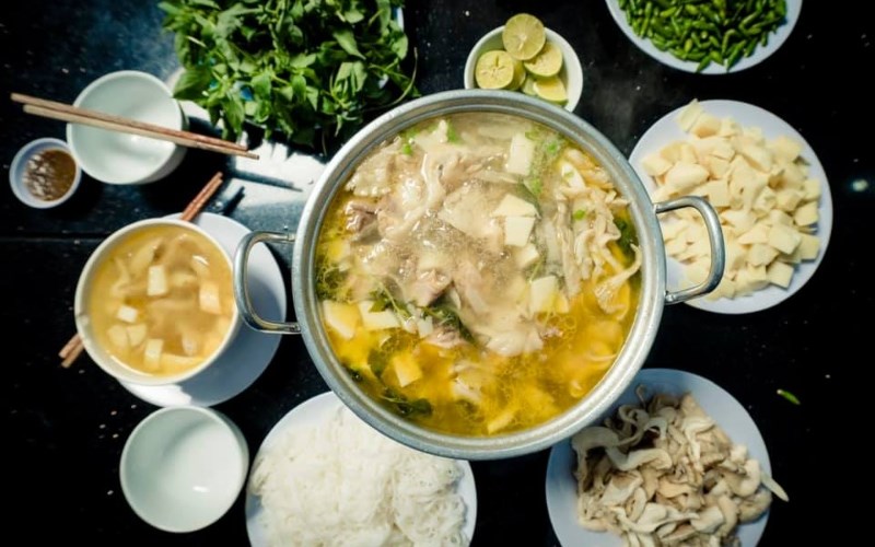 Món ăn tại Quán Lẩu Gà Lá É Tao Ngộ 