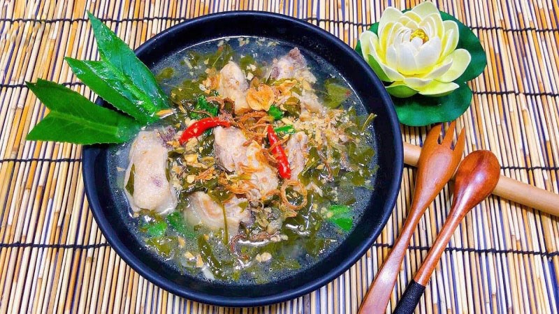 Canh gà lá giang