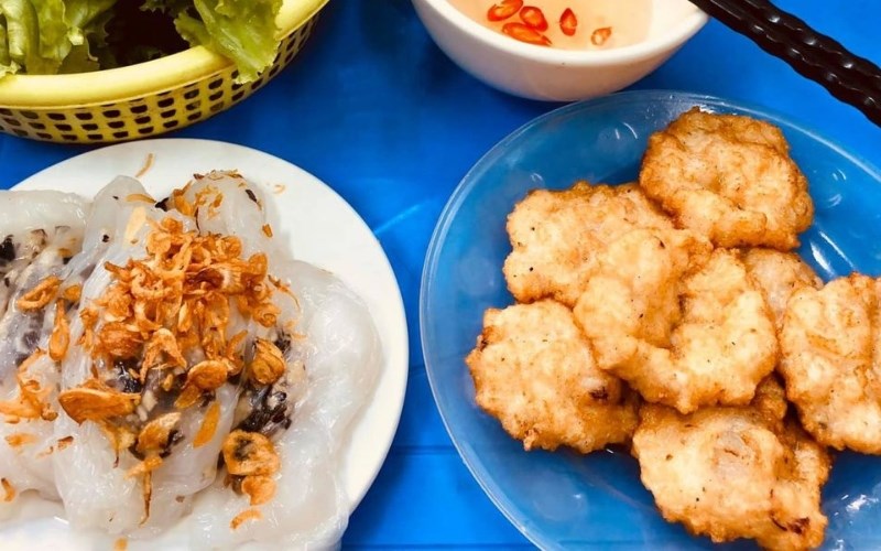 Bánh cuốn chả mực