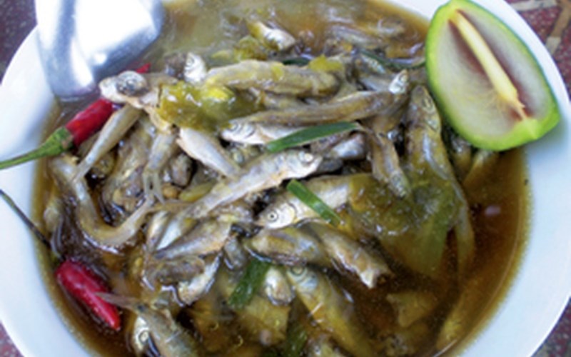 Mắm cá linh kho quả bứa