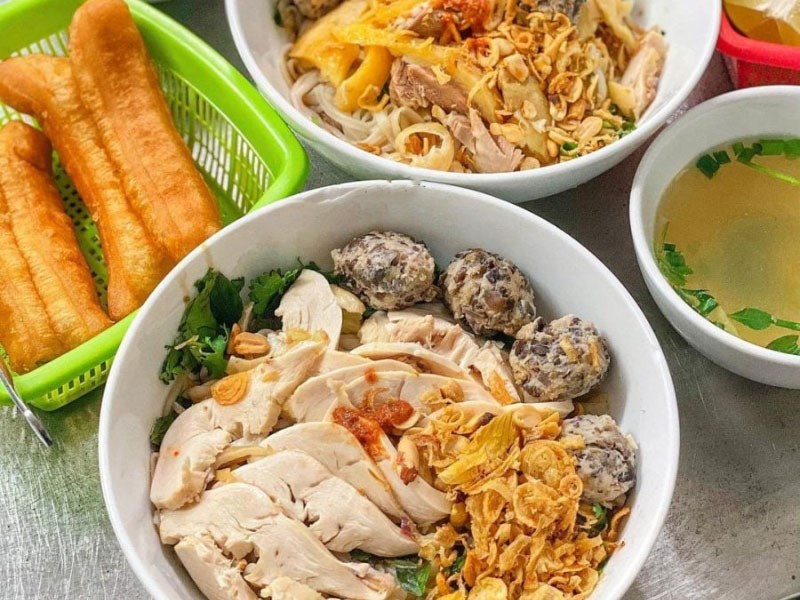 Quán Phở Gà Nguyệt