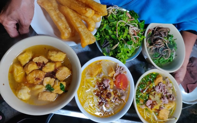 Quán Bún Ziu Gánh Cô Yến