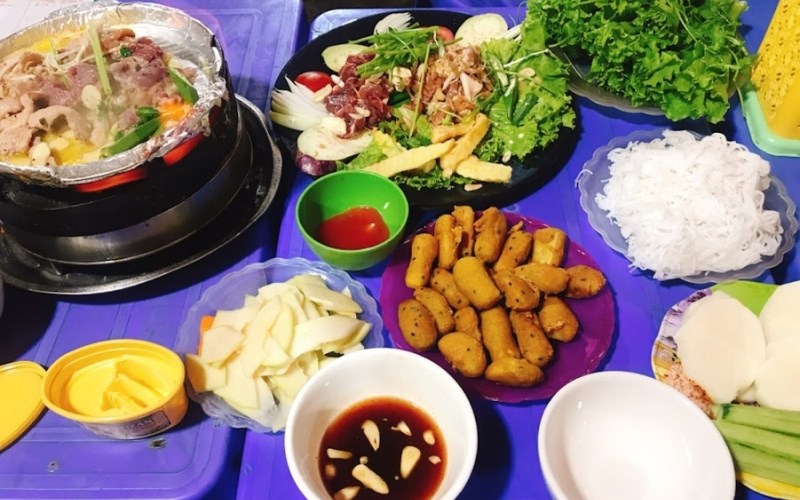 Quán Bò Nầm Nướng Bà Hoa