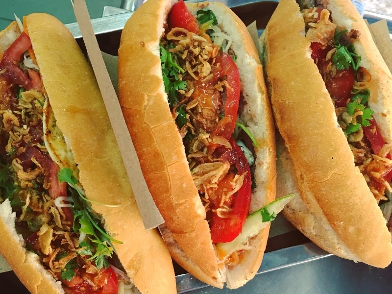 Quán Bánh Mì Phố Cổ