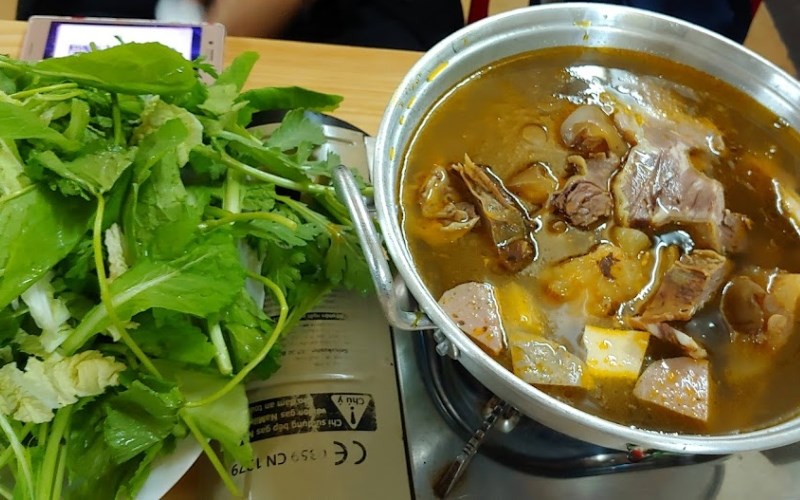 Quán Lẩu Bò Quán Dìn