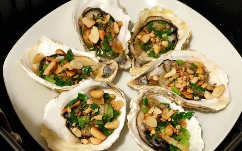 Hàu sữa nướng Hạ Long