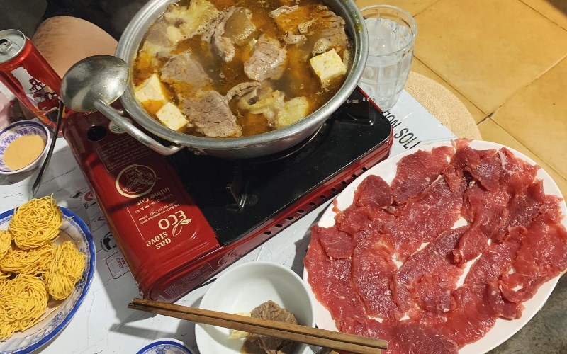 Quán Lẩu Bò Quán Dìn