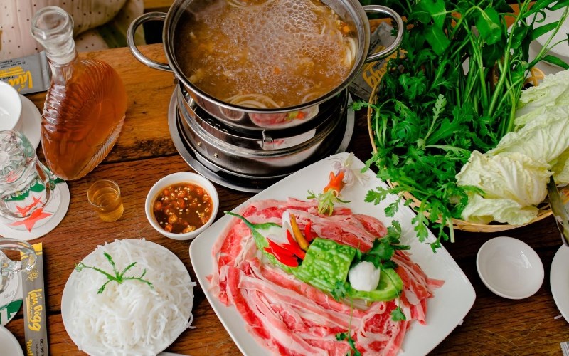Quán Lẩu Bò Mắm Ruốc 99