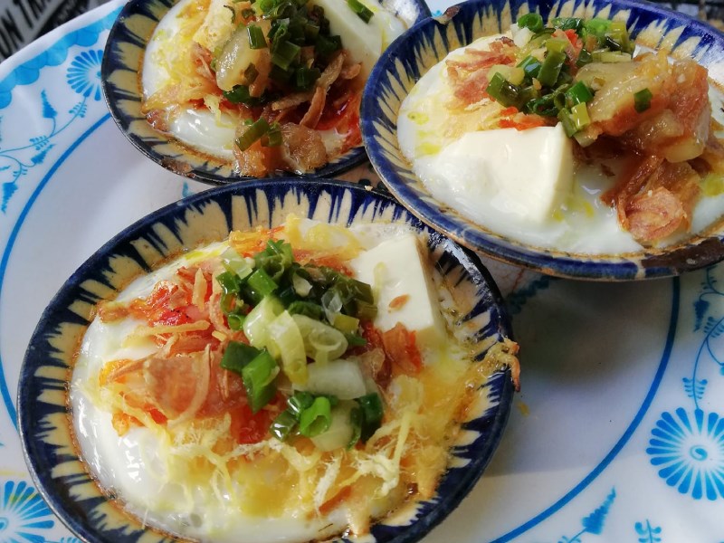 Chén trứng quán Cô Thủy