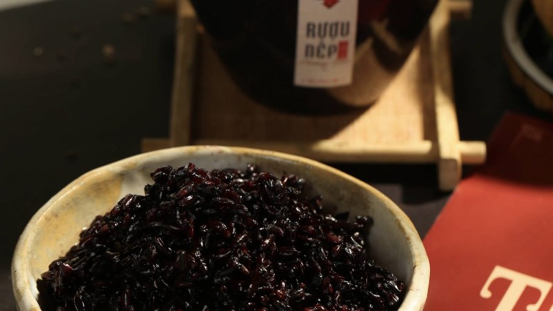 Rượu nếp cẩm (Tây Bắc)