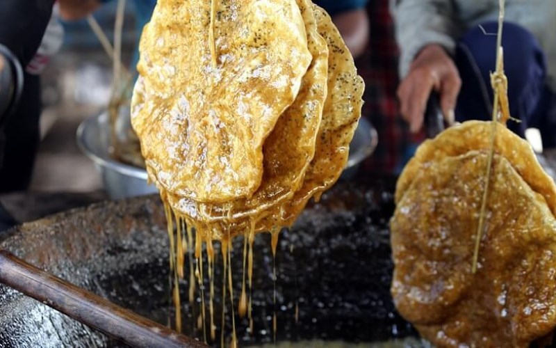 Bánh tráng nhúng đường