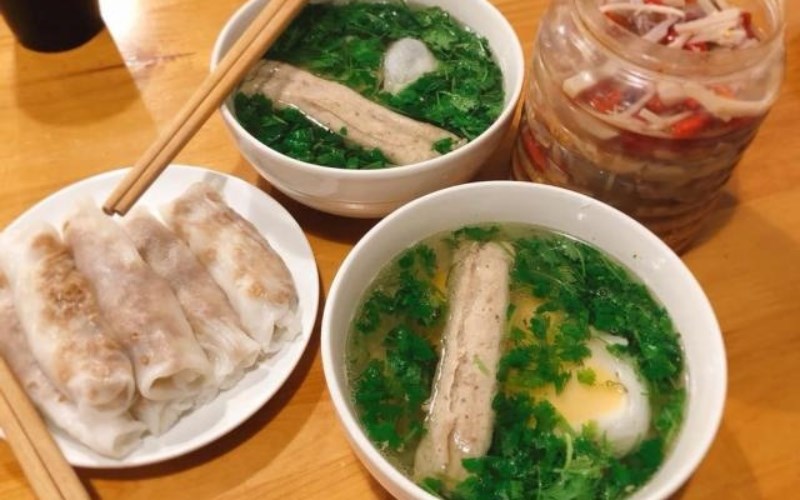 Bánh cuốn chan
