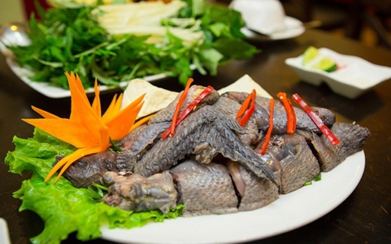 Lẩu gà đen