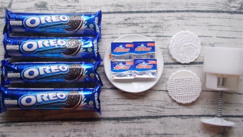 Nguyên liệu làm bánh Trung Thu oreo