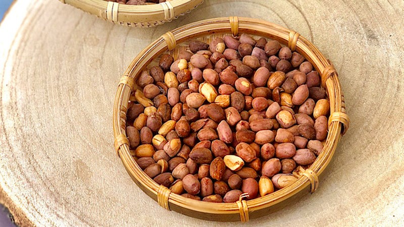 Lạc rang húng lìu