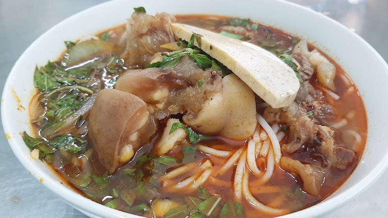 Quán Bún Bò Huế Lam Sơn