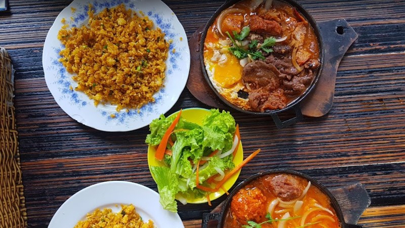 Quán Bánh Mì Chảo Cô 3 Hậu
