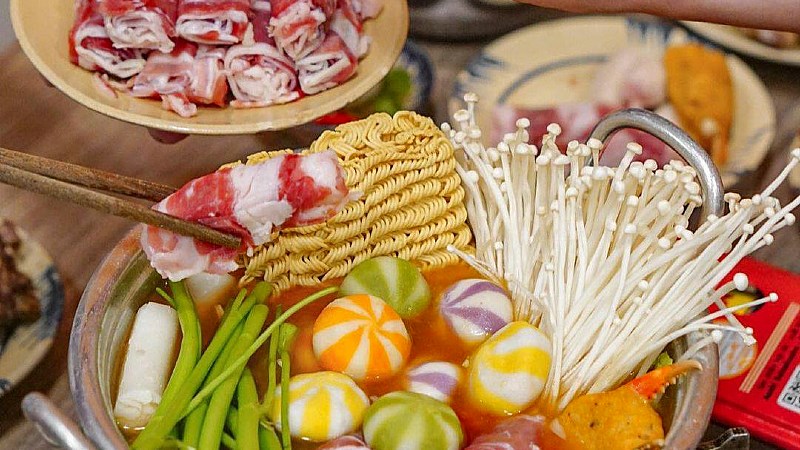 Hẻm ăn vặt 346