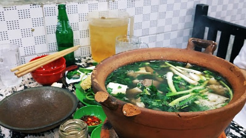 Lẩu bò Sáu Hải
